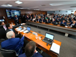 CCJ do Senado aprova projeto que proíbe pagamento em dinheiro vivo na compra de imóveis